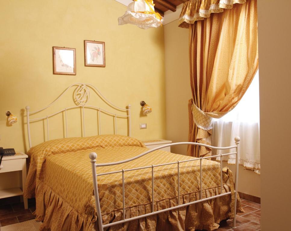 Agriturismo San Lorenzo سيرّي دي رابولانو الغرفة الصورة